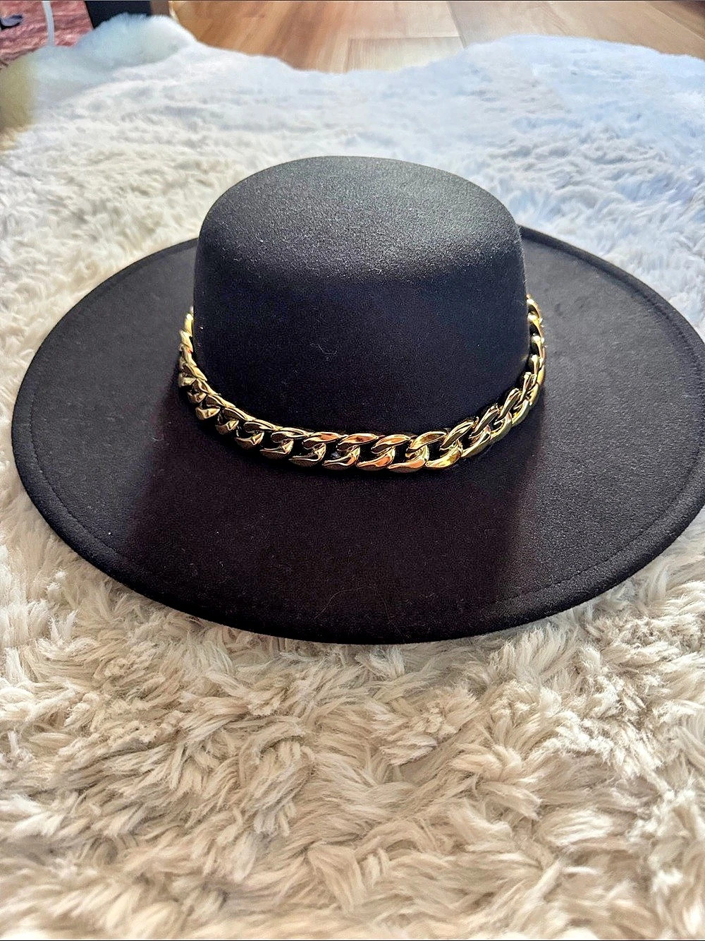 VENUS Black Wide-Brim Gold Chain Hat NWT